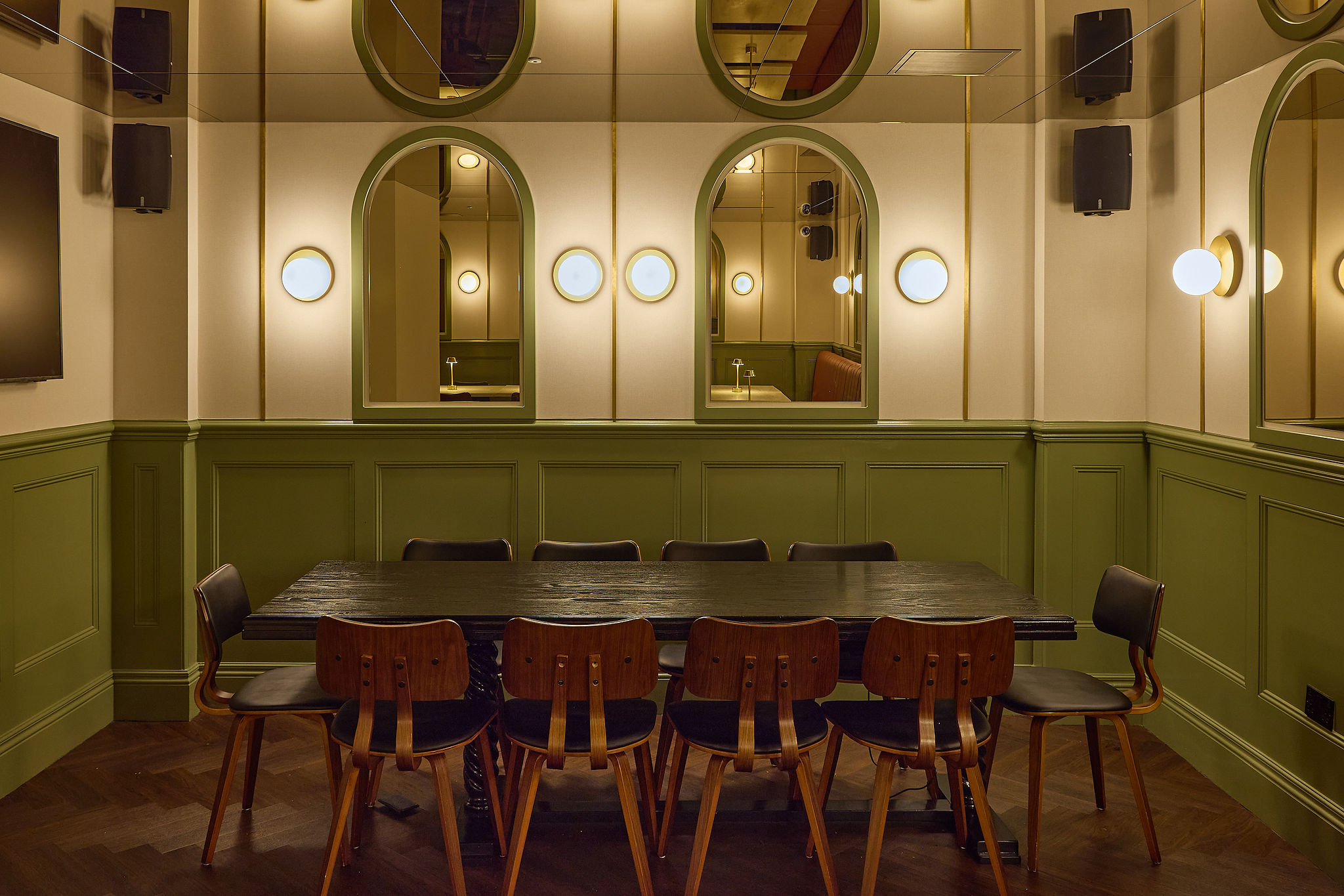 Reubens restaurant interior